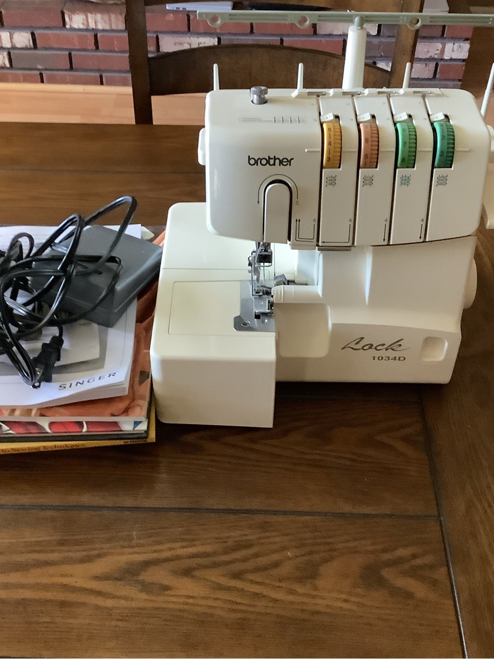 Brother serger with yellow, orange, green and teal dials - Picture 2 of 13